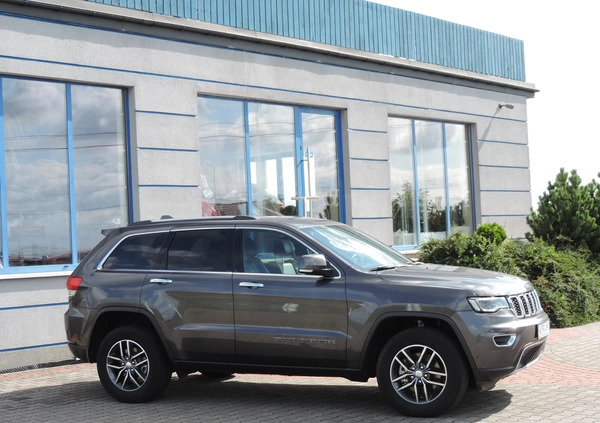 Jeep Grand Cherokee cena 153750 przebieg: 46267, rok produkcji 2018 z Warta małe 211